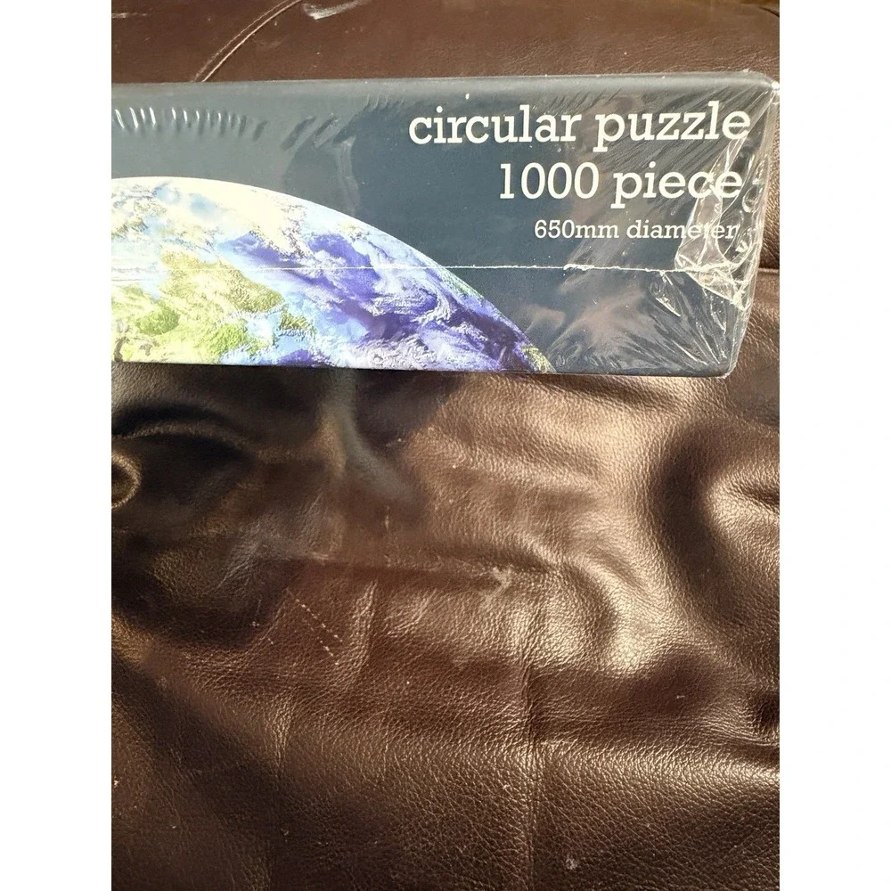 THE EARTH: ROUND PUZZLE 1000 PIECES, 25.6